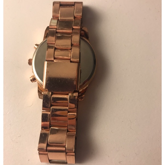 Watch - Picture 3 of 3